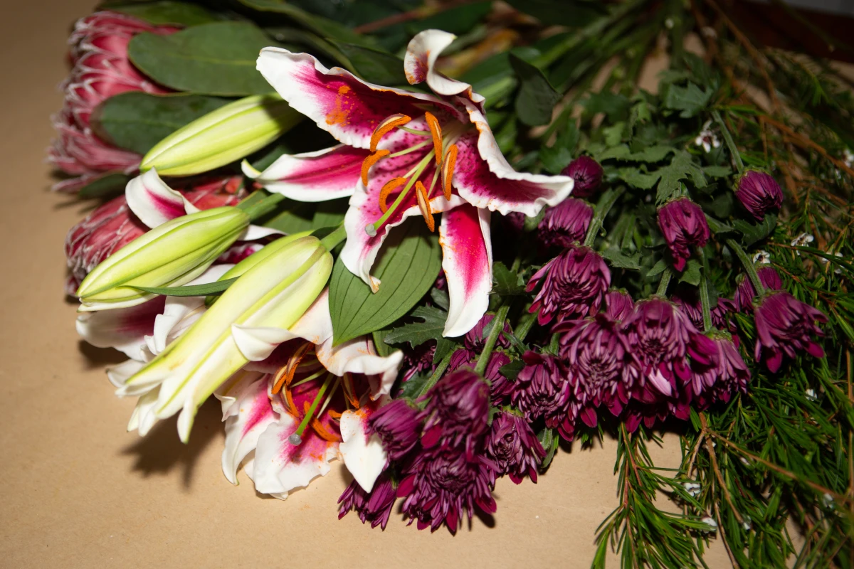 When selecting flowers at the store, check to make sure that the stems are green and the petals are firm.