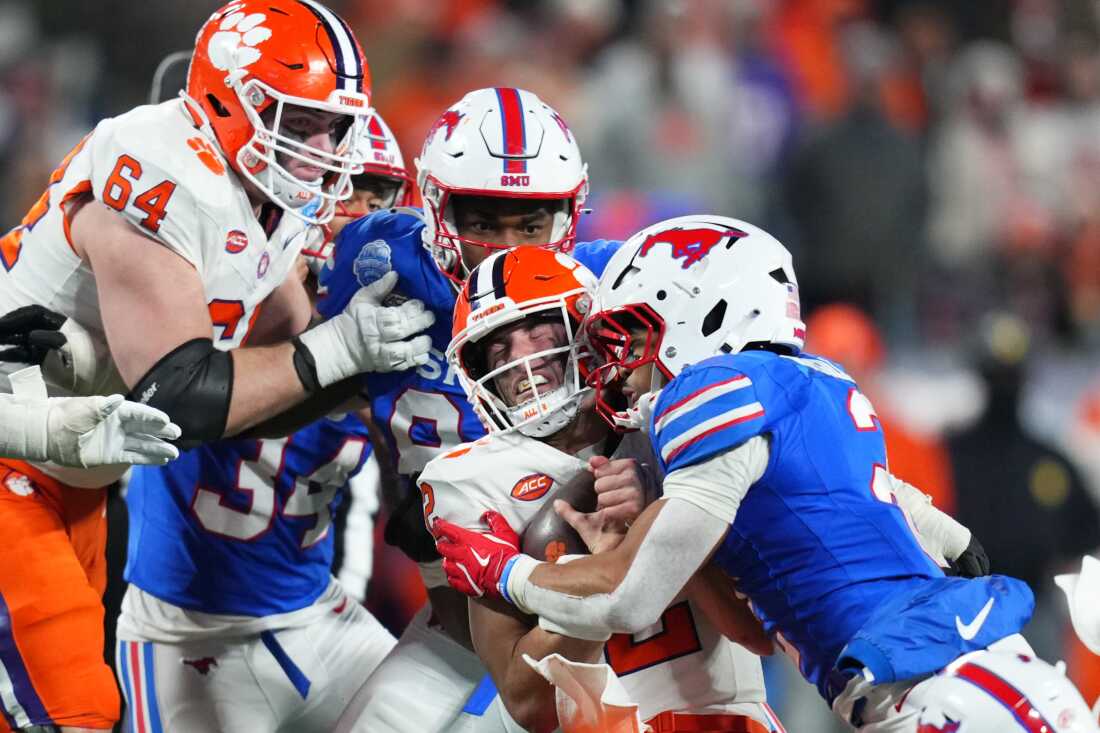 Jonathan McGill #2 of the SMU Mustangs sacks Clemson quarterback Cade Klubnik during the ACC Championship December 07, 2024 in Charlotte, N.C.