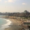 Peru'nun Lima plajı, bilim adamlarının öngördüğü gibi mevsimsel olmayan kış güneşiyle yıkanıyor 