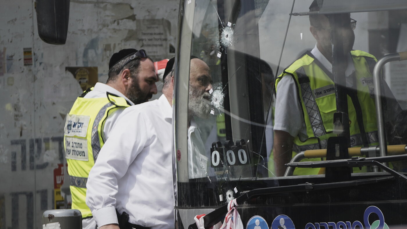 Palestinian gunmen kill 6 people in Jerusalem bus shooting : NPR