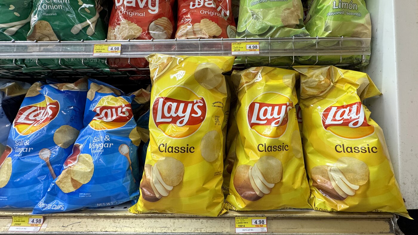 Pepsi cuts costs on Lay’s, Cheetos simply earlier than Tremendous Bowl : NPR Pepsi cuts costs on Lay’s, Cheetos simply earlier than Tremendous Bowl : NPR