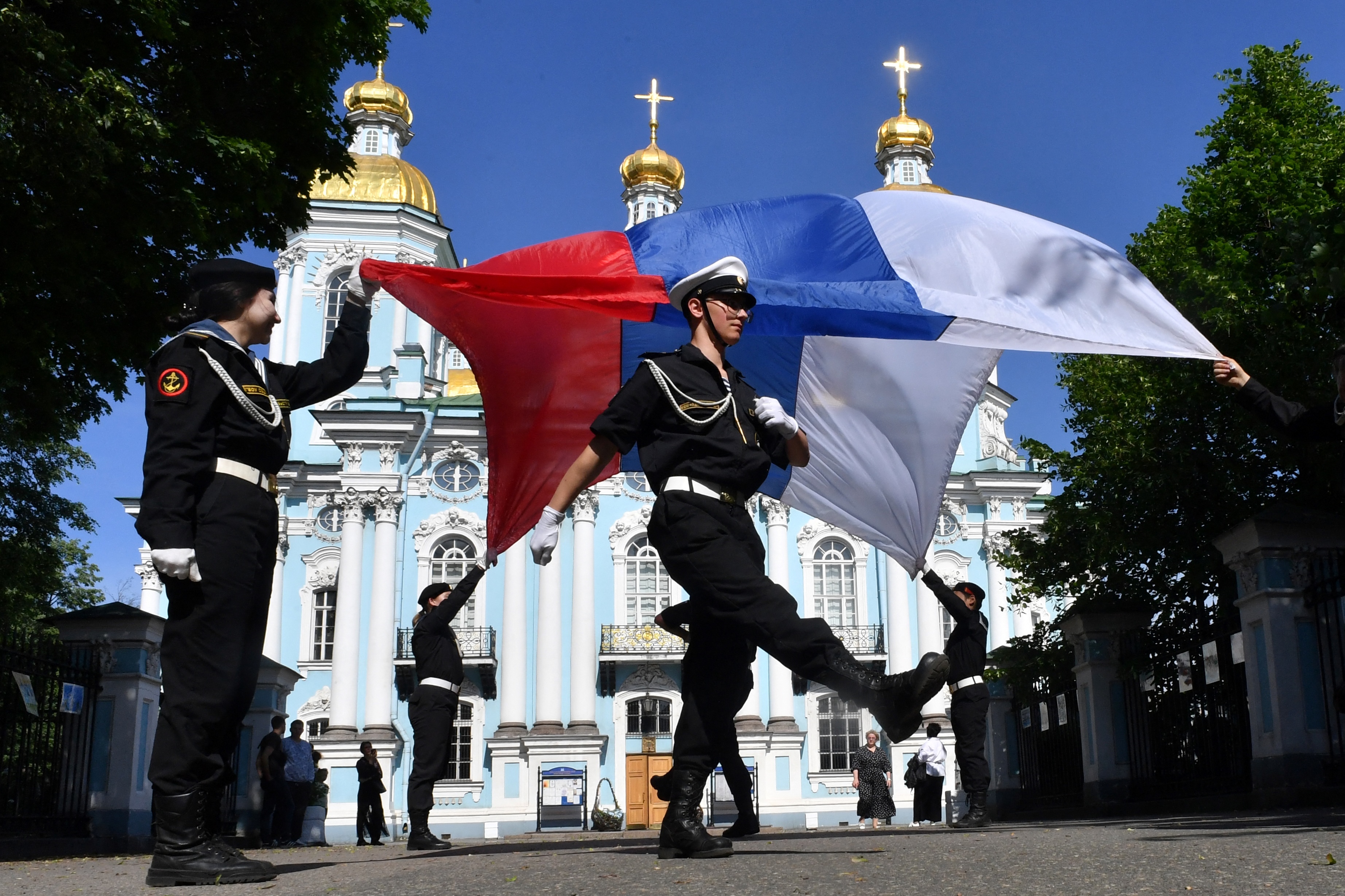 Russian propaganda in 2024 includes deepfakes, sham websites and social media swarms