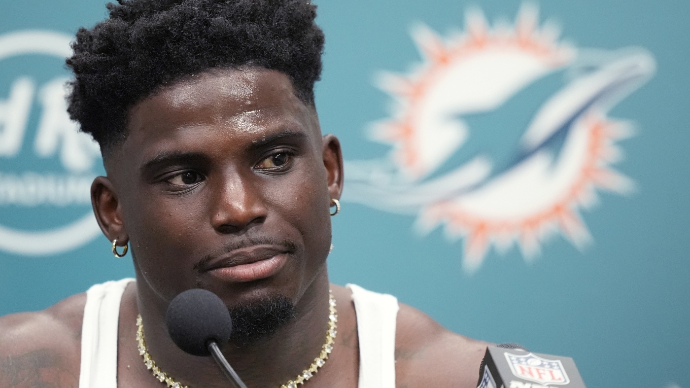 A Miami-Dade officer is put on leave after Dolphins star Tyreek Hill is detained