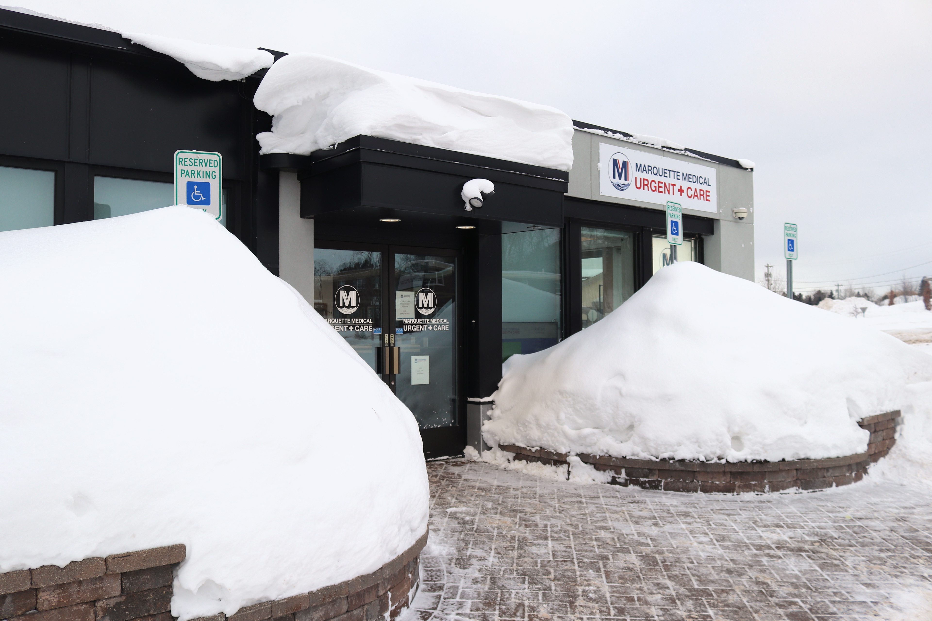 Kürtaj klinikleri ülke çapında kapanıyor. Acil bakım bu boşluğu doldurmaya yardımcı olabilir mi?