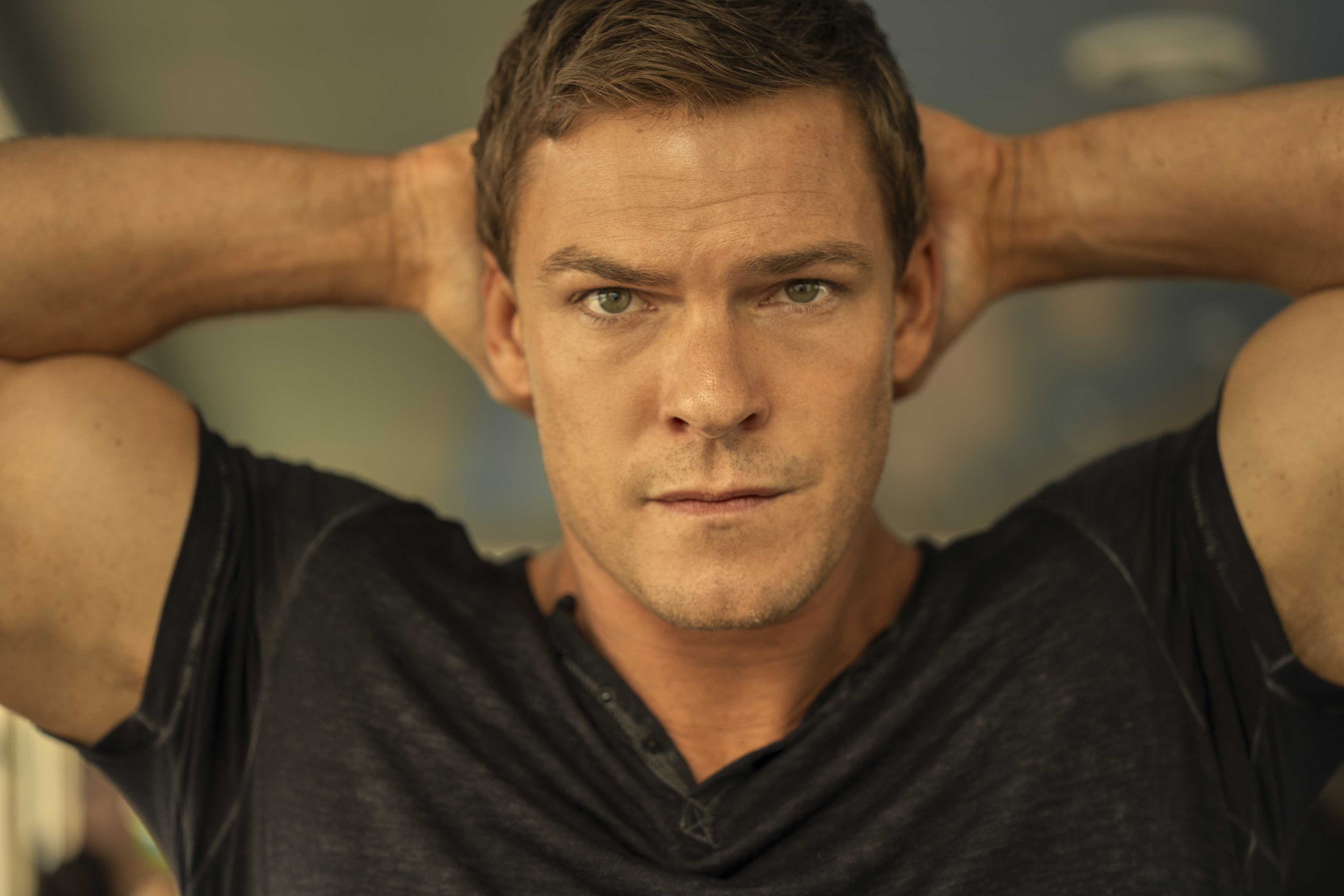 Alan Ritchson plays Jack Reacher in the show <em>Reacher.</em>