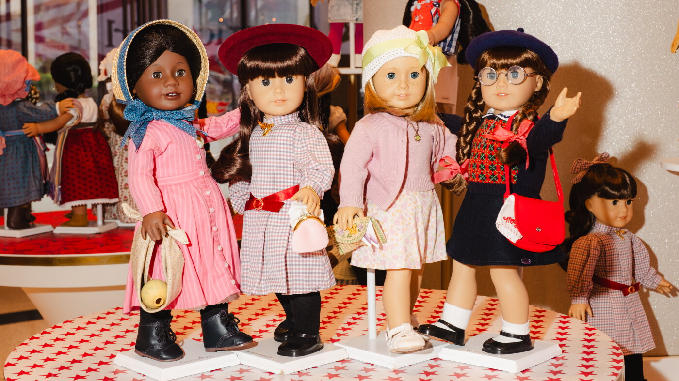 'From socialite to shopgirl': American Girl Samantha gets a new story - NPR image