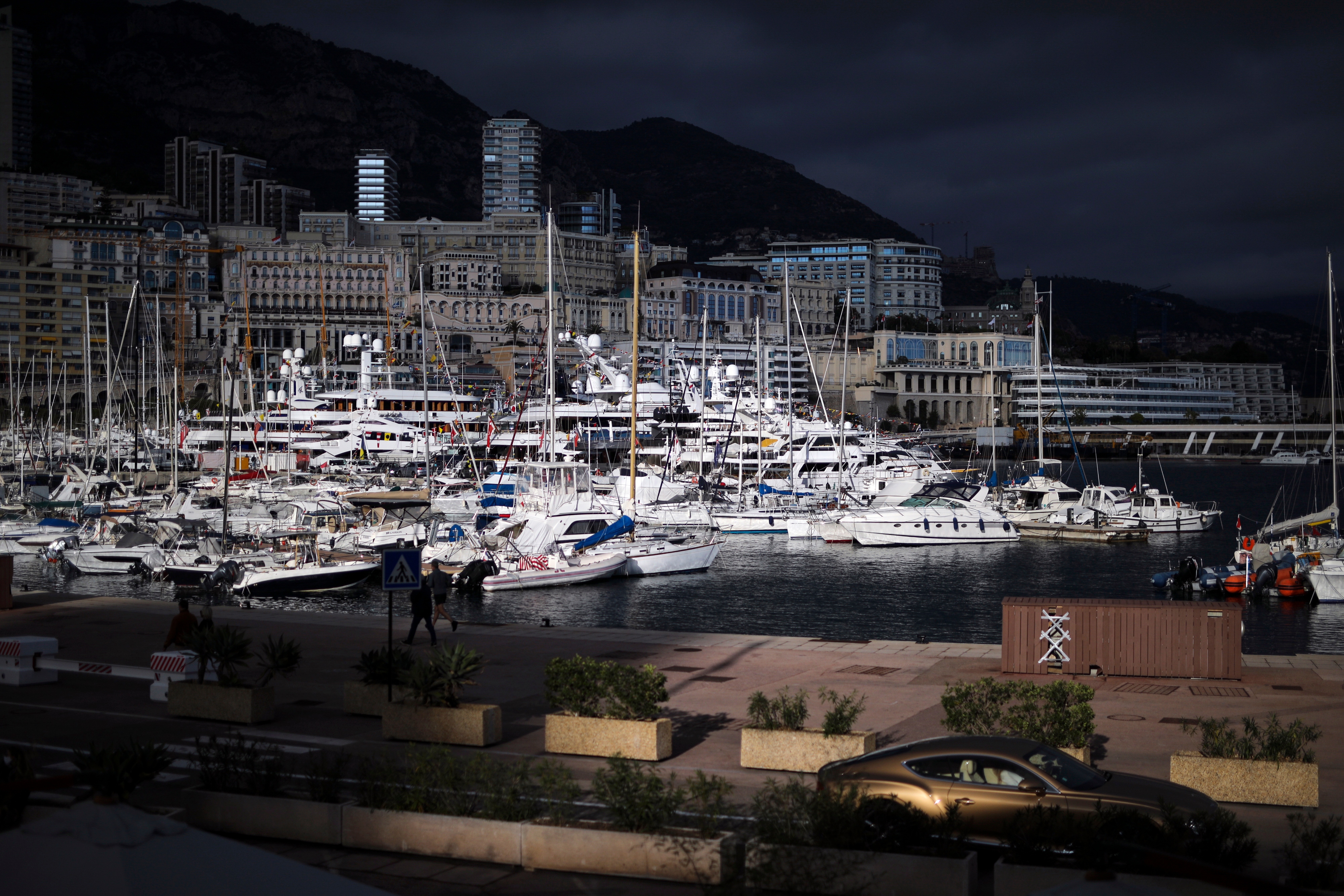 Explosion in Monaco injures 3, including Ukrainian tycoon