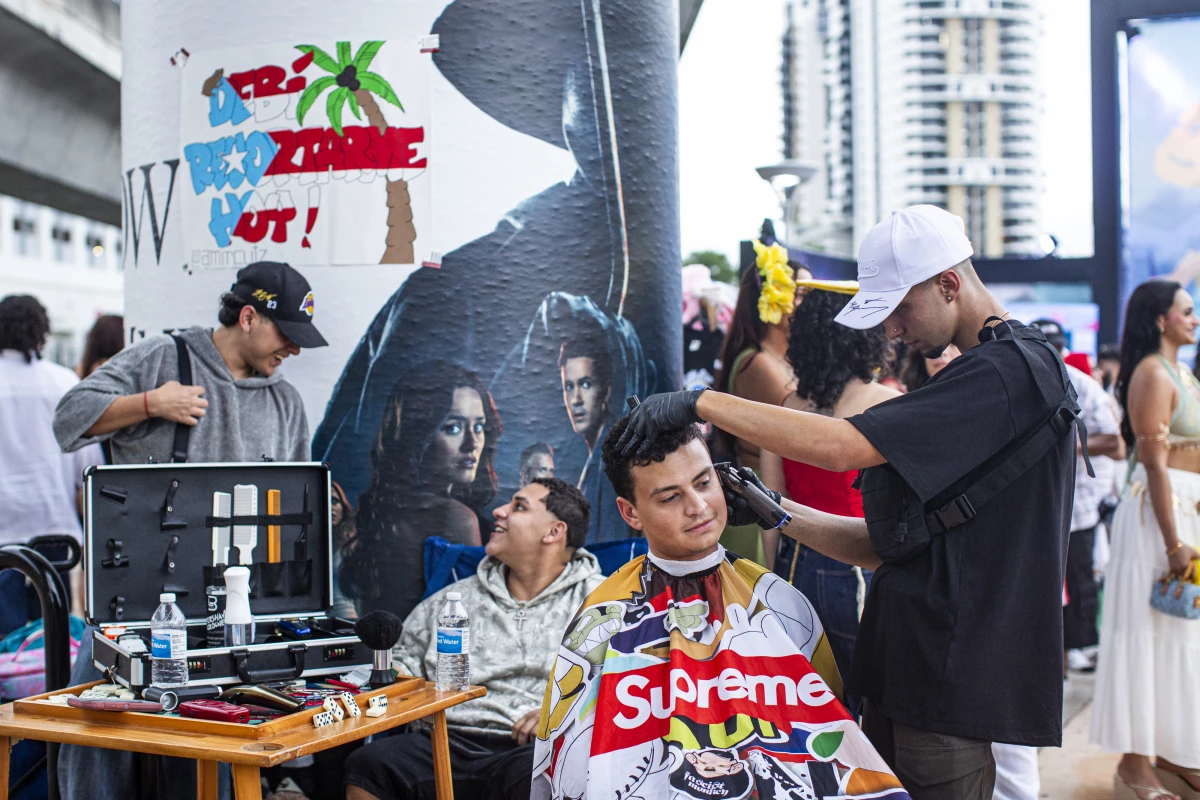Jhael Amir, from the municipality of Cayey, offered haircuts before a recent concert.