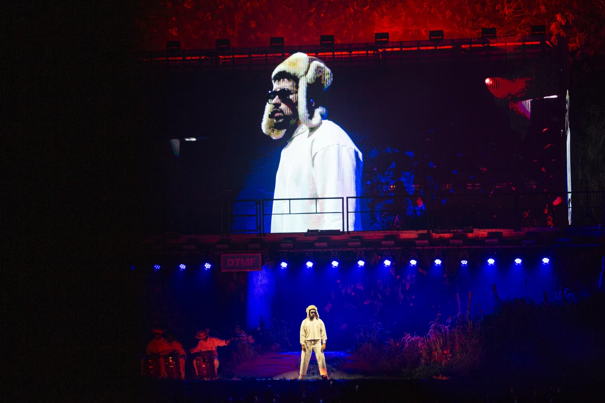 Bad Bunny's concert, titled 'No Me Quiero Ir De Aquí' ('I Don't Want To Leave Here'), is a love letter to Puerto Rico, and especially to the many thousands of Puerto Ricans who've been forced to leave their island in search of economic opportunity elsewhere, or are facing pressure to make that decision.