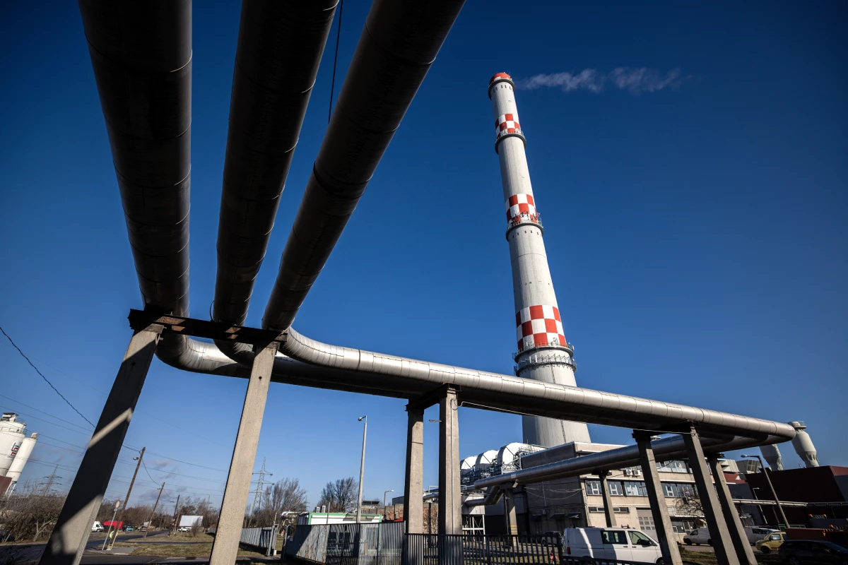 A chimney and pipes of the BKM Nonprofit Fotav Zrt power plant in Budapest, Hungary, on Jan. 3. The subzero temperatures coincide with the end of the Russia-Ukraine pipeline transit deal, leaving the region without a key source of gas supply.
