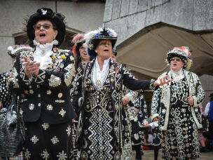 Pearly kings and queens, wearing clothes decorated with mother-of-pearl buttons, are committed to raising money for charities.