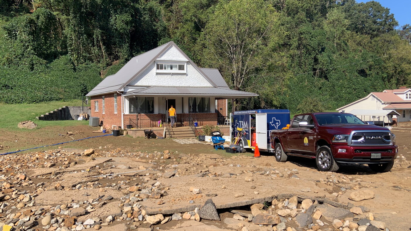 After Hurricane Helene in Appalachia, volunteers help clean up : NPR