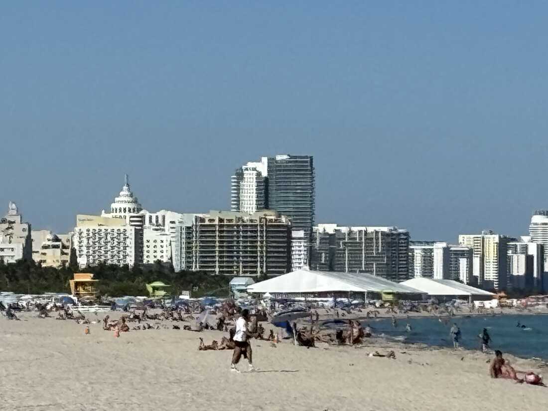 Miami Beach Mayor Steven Meiner says the city's beaches, sunshine and no state income tax should be a lure for New Yorkers ready to leave the city.