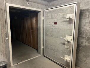 The entrance to the nuclear bunker underneath the University of Bern's History Department building.