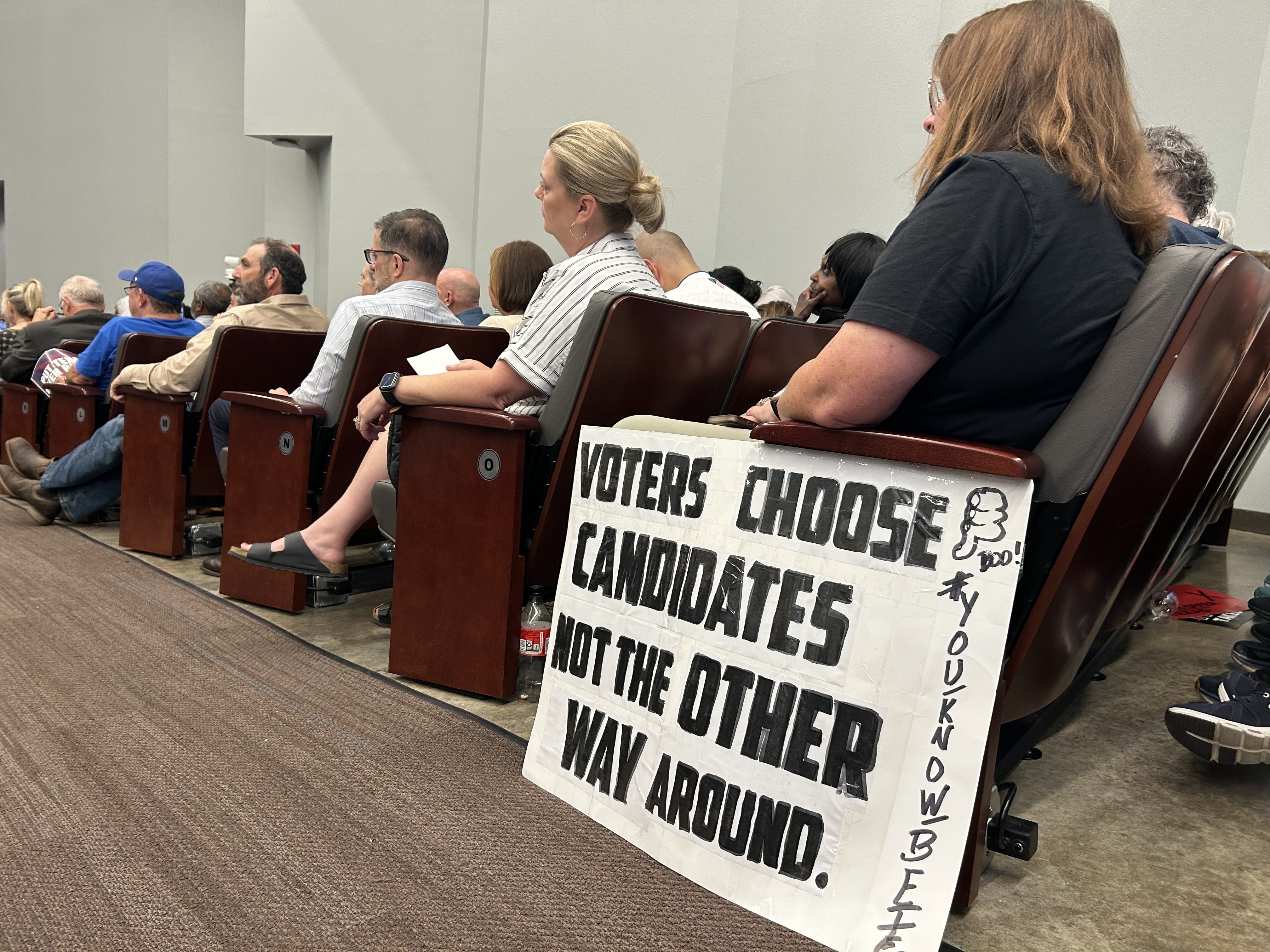 Texans criticize congressional redistricting plan at UT Arlington meeting