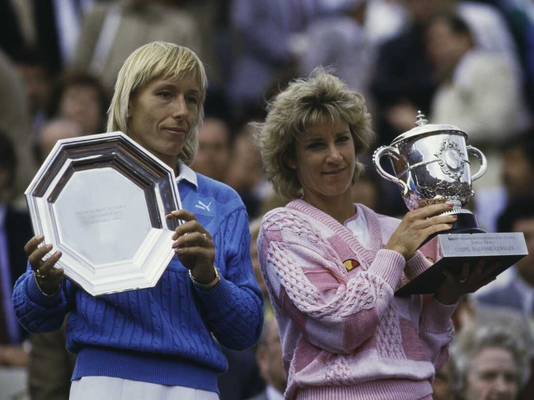 Evert and Navratilova fight cancer together in documentary