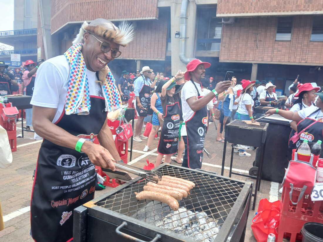 Braaiing wors at Loftus stadium.