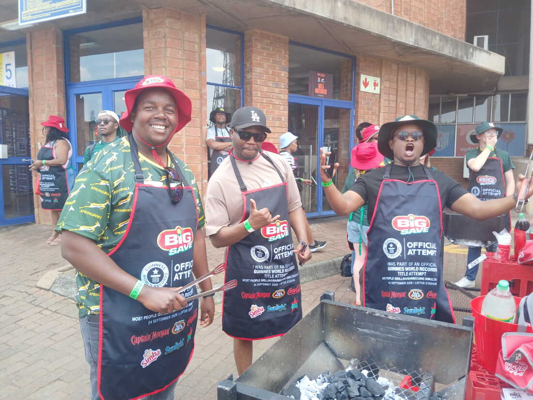 Participants braai boerewors