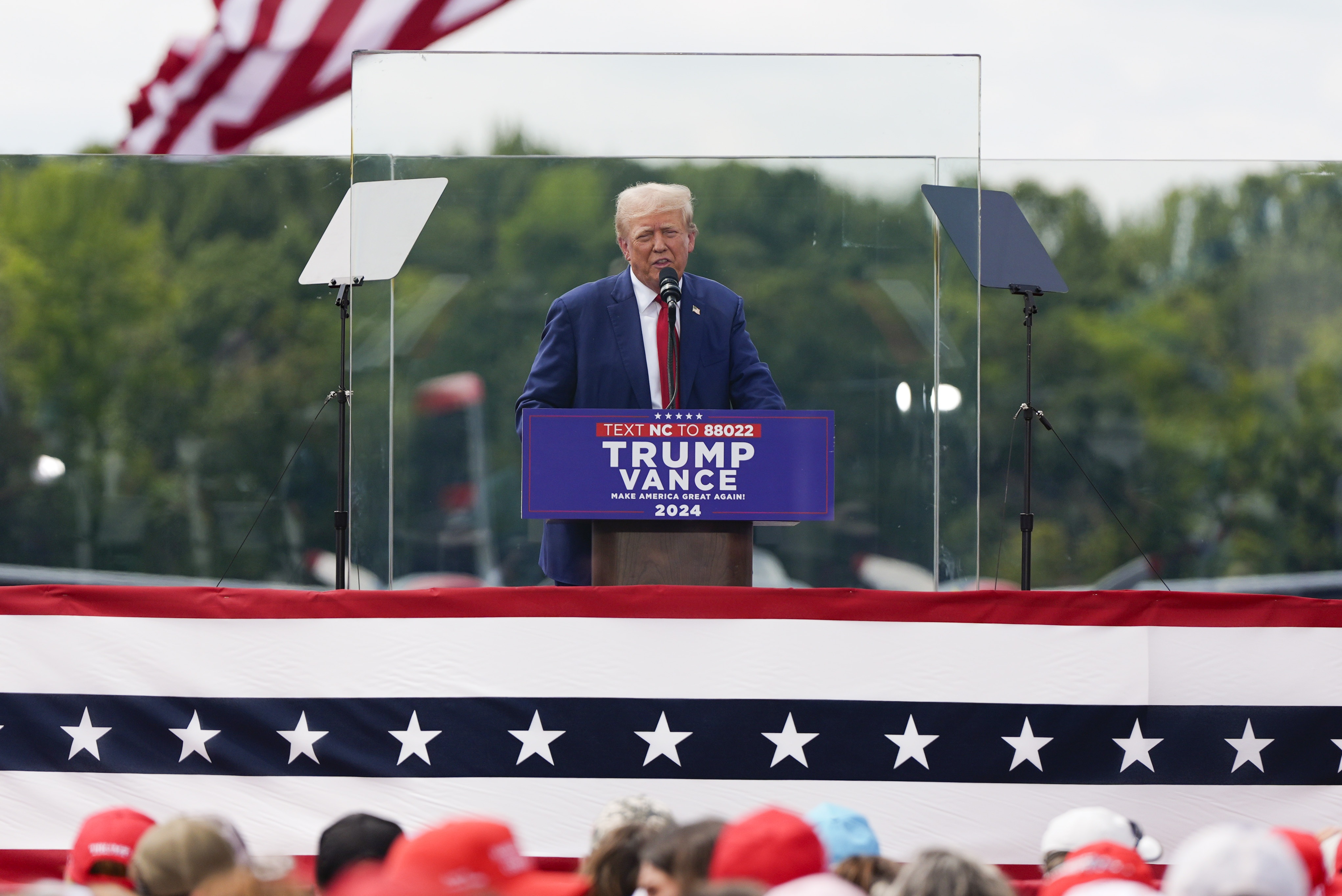 ‘Who Doesn’t Love Elvis?’ President Donald Trump Makes Unscheduled Visit to Graceland 1 THE VAGABOND NEWS https://npr.brightspotcdn.com/dims3/default/strip/false/crop/4084x2727%2B0%2B0/resize/4084x2727%21/?url=http%3A%2F%2Fnpr-brightspot.s3.amazonaws.com%2Fc8%2F07%2F18737d644025b6f05fff56311063%2Fap24234741751461.jpg