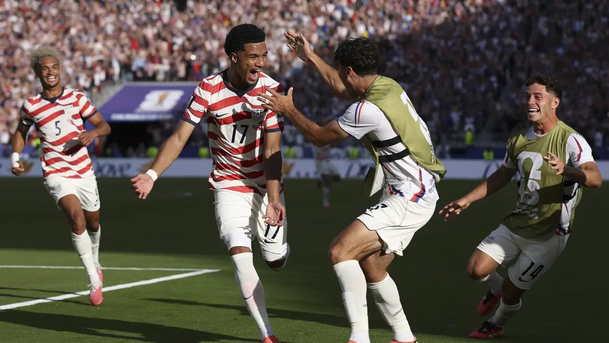 The U.S. defeats Bosnia-Herzegovina 2-0 in World Cup knockout round