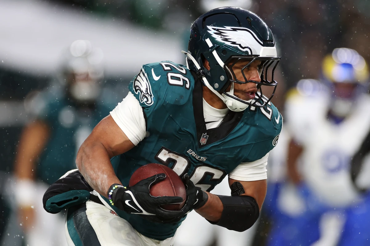 Saquon Barkley of the Philadelphia Eagles dazzled in the NFC Divisional Playoff game against the Los Angeles Rams last Sunday. This season he became only the ninth player in NFL history to break 2,000 rushing yards.