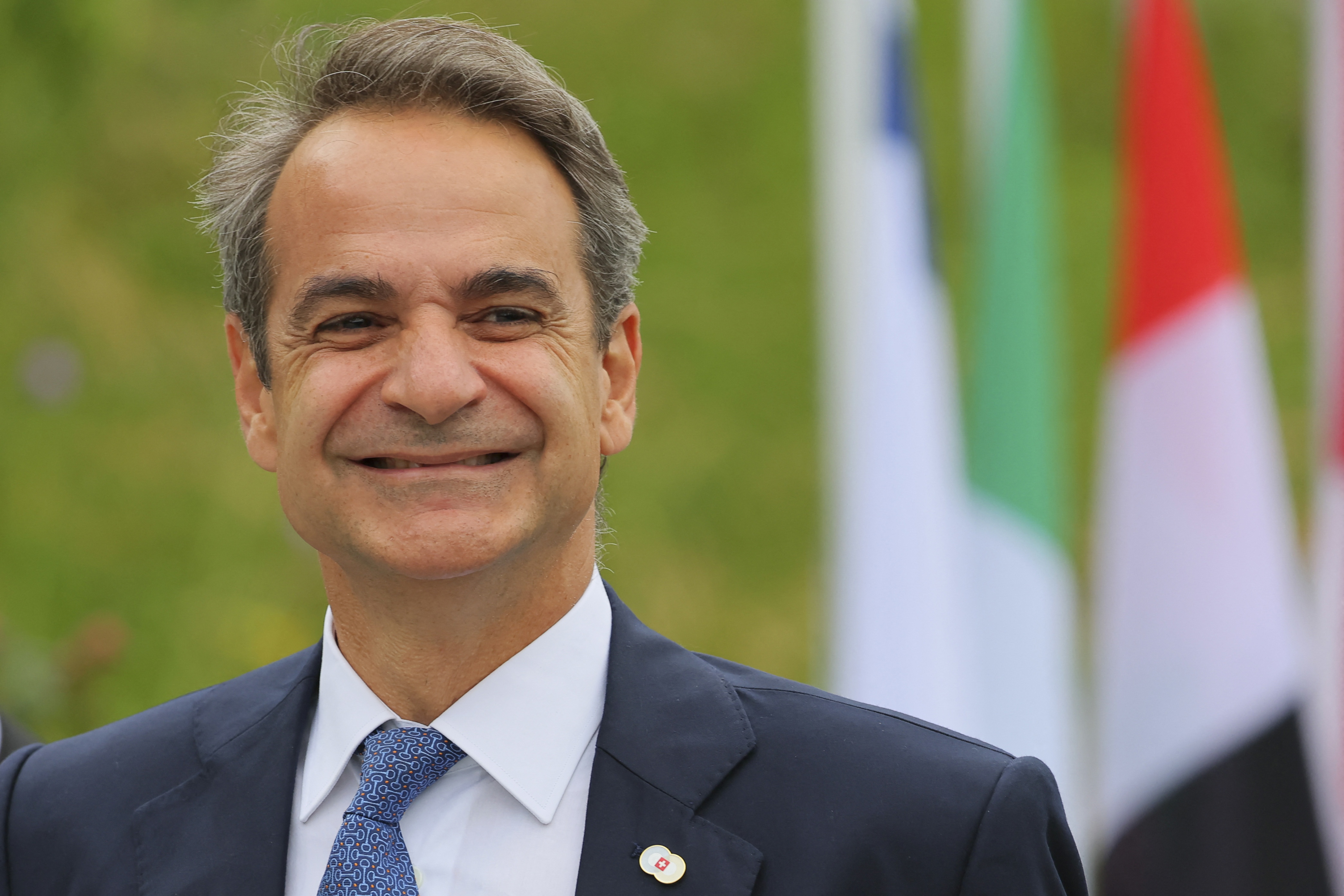 Η νέα 6ήμερη εβδομάδα εργασίας στην Ελλάδα τίθεται σε ισχύ, ανατρέποντας την τάση που επικρατεί Η νέα 6ήμερη εβδομάδα εργασίας στην Ελλάδα τίθεται σε ισχύ, ανατρέποντας την τάση που επικρατεί