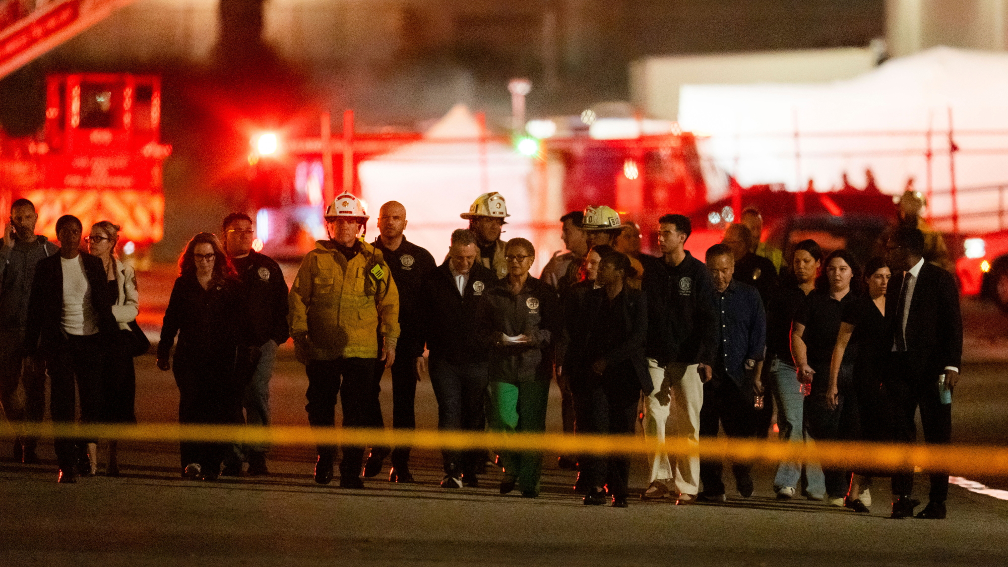 3 people killed when news helicopter crashes while covering LA bus accident