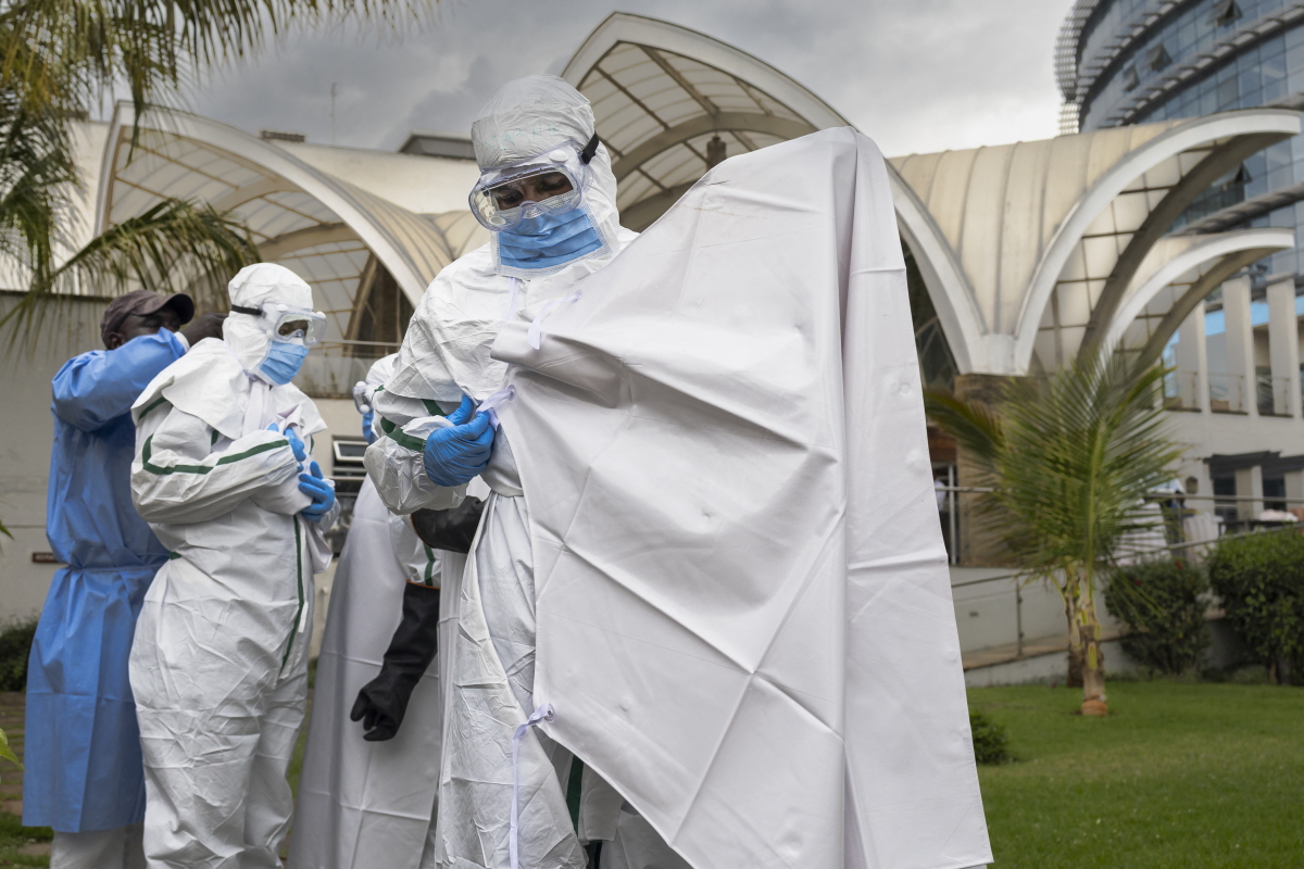 Authorities investigating whether first Kenya and Nigeria Ebola cases crossed paths