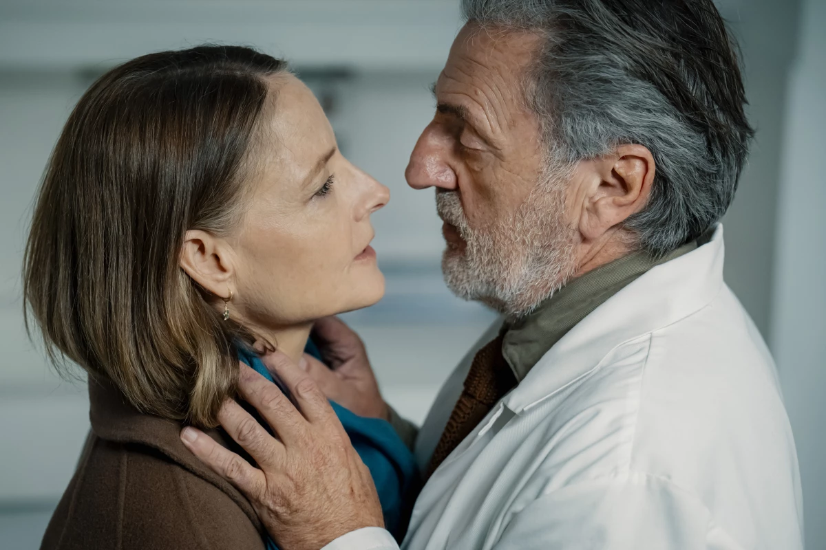 Lilian Steiner (Jodie Foster) and Gabriel Haddad (Daniel Auteuil) find love again — for each other — years after their divorce in A Private Life.