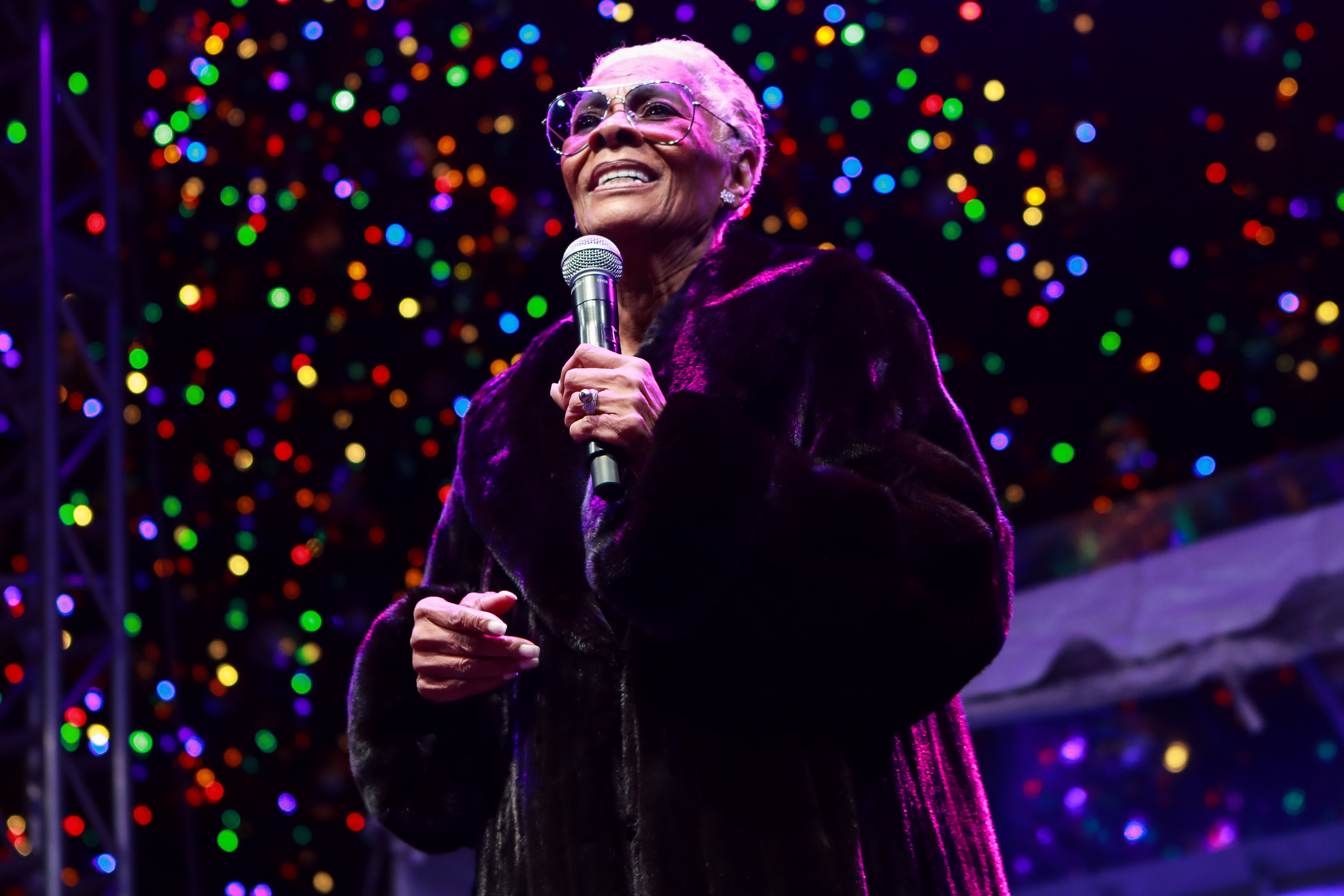 Dionne Warwick performs at the New York Stock Exchanges 96th Annual Christmas Tree Lighting at New York Stock Exchange on December 5, 2019 in New York City. (Photo by Jason Mendez/Getty Images)