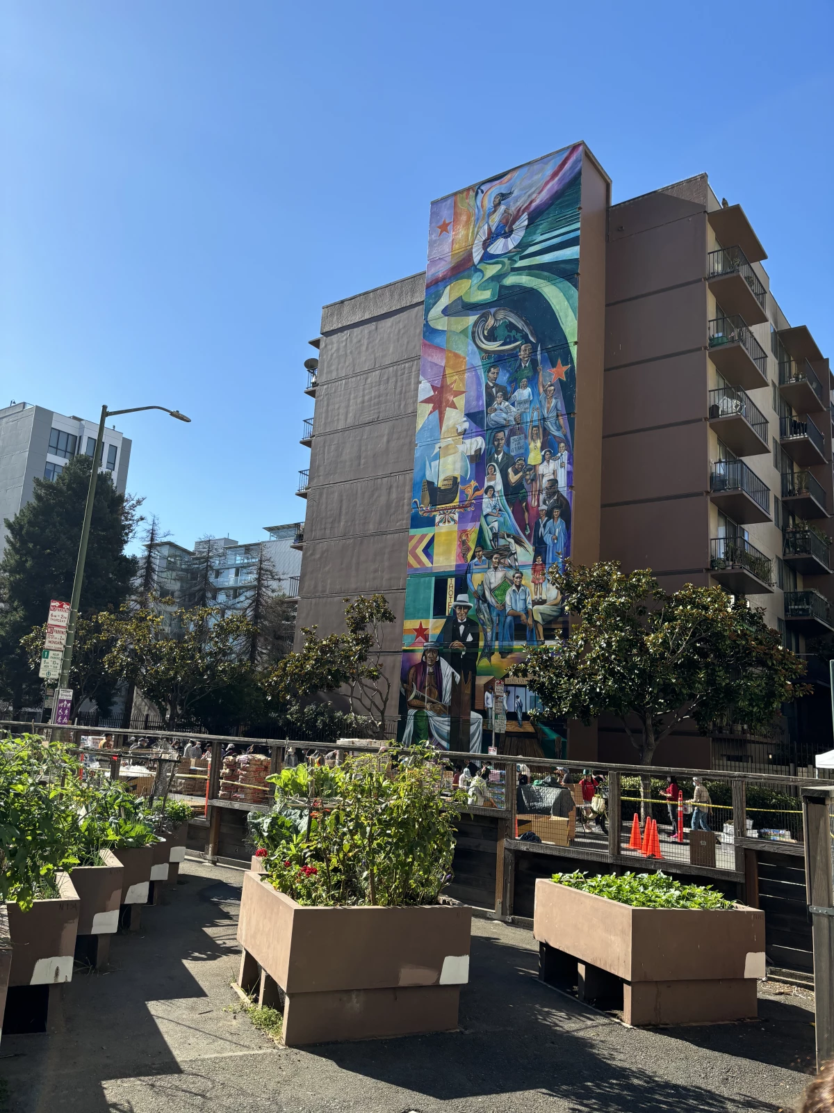 Joanna Poethig's enormous, newly restored 1984 mural 'Ang Lipi ni Lapy Lapu' tells the story of Filipino immigration to the United States.