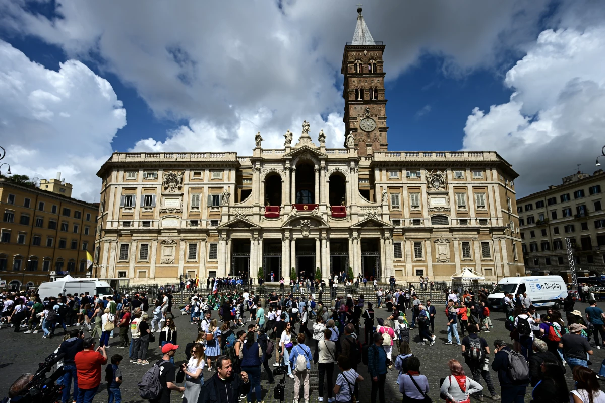 People on Friday visit the Basilica of St. Mary Major, where Pope Francis will be buried after his funeral in the Vatican, in Rome.