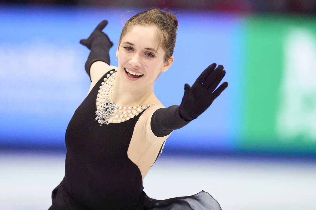 Isabeau Levito channeled Audrey Hepburn's character in "Breakfast at Tiffany's" short program in the 2024-2025 season.