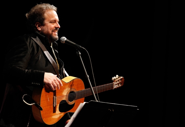 Raul Malo, lead singer of The Mavericks, has died at 60