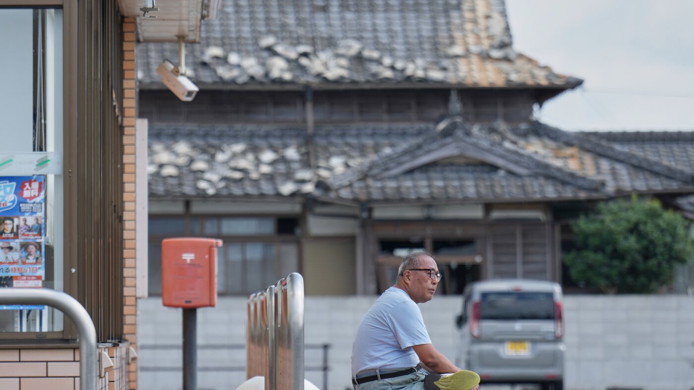 Hope dwindles for rescue in southwestern Japan quake as death toll climbs to 23
