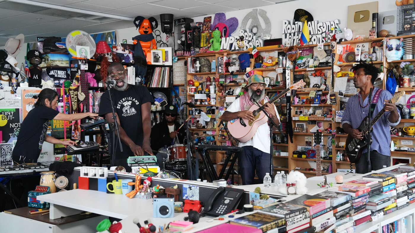 Tiny Desk Live performance : NPR Tiny Desk Live performance : NPR