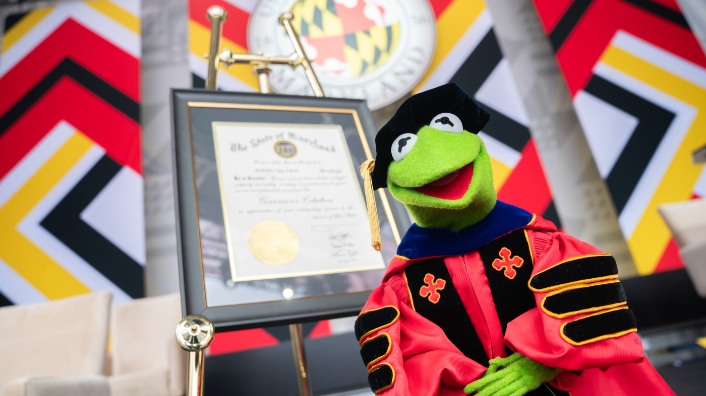 2025 graduation speeches give inspiration through activism and humor