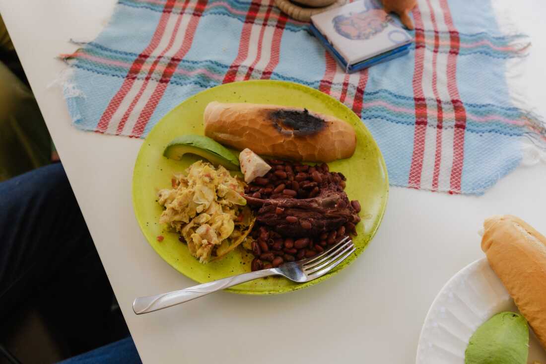 Flor de izote is a reminder of home for a Salvadoran chef : NPR