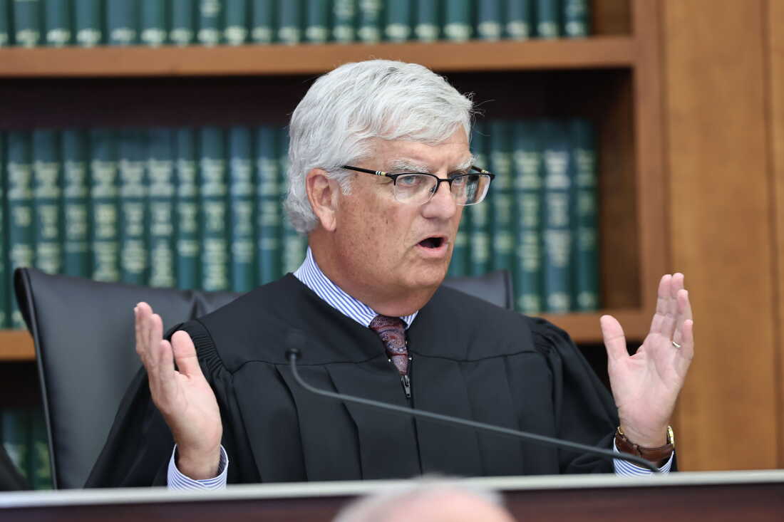 Judge William Sullivan indicates he was going to declare a mistrial before changing course and giving Lindsay Clancy's defense attorney one hour to appeal as the jury in the case has indicated they they are unable to reach a verdict.