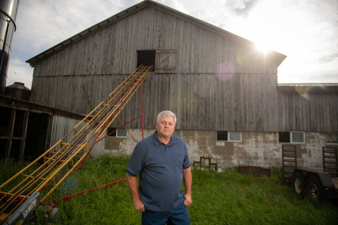 Most farmers who grow row crops are expected to lose money in 2026 for the fourth year in a row. "They’re paying way more to grow a crop and they’re not making near enough for it," says a Farm Bureau economist. 