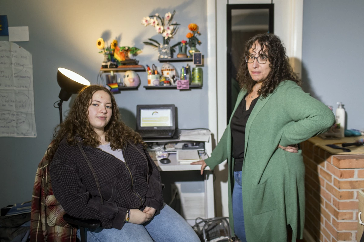 Ailsa Ostovitz, left, and her mother, Stephanie Rizk, at their home in the Maryland suburbs of Washington, D.C. In mid-November, Rizk met with Ostovitz's teachers to discuss accusations that her daughter had used AI to do some of her schoolwork.