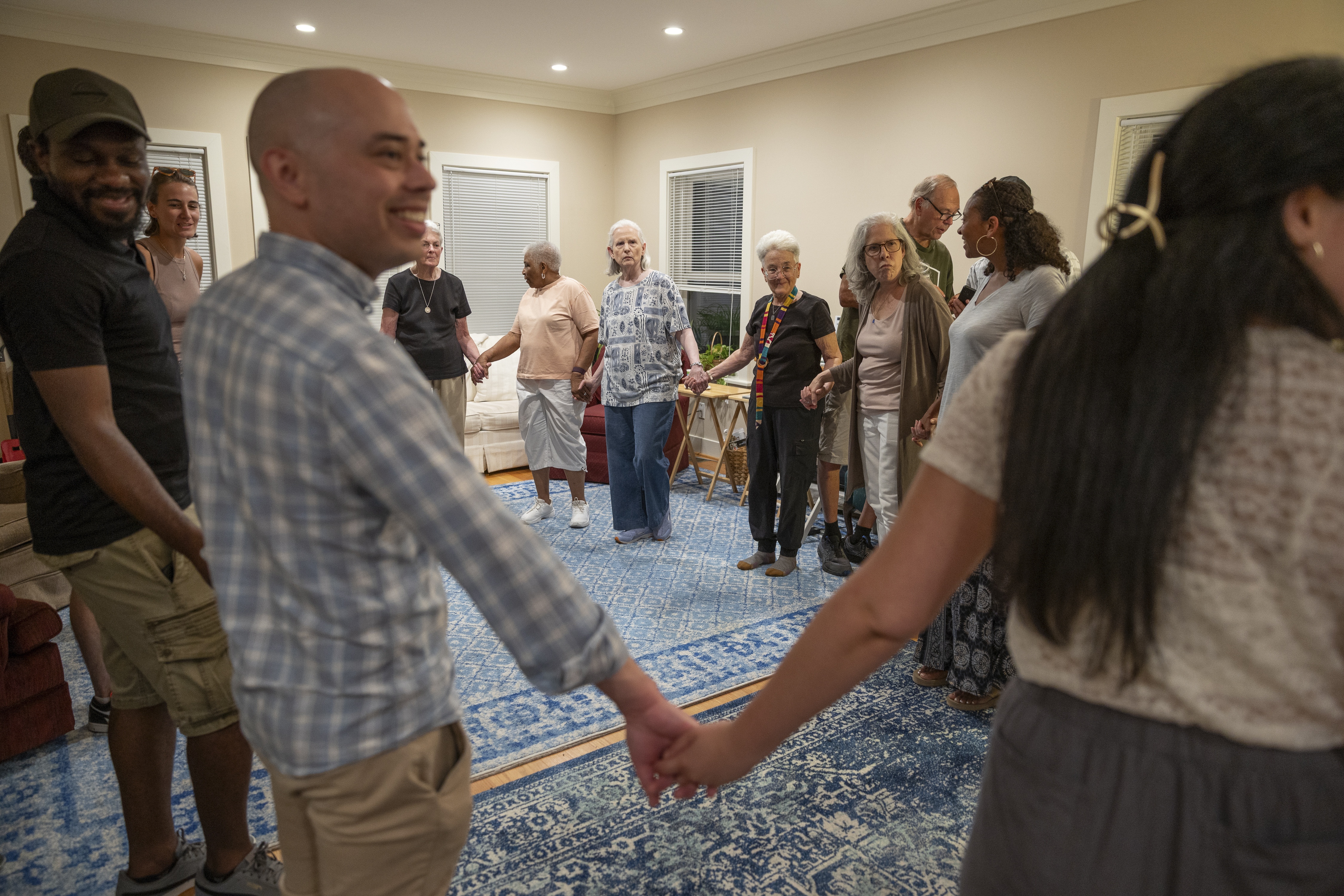 Living with nuns: Priced out of D.C., young women found low rent with unlikely roommates