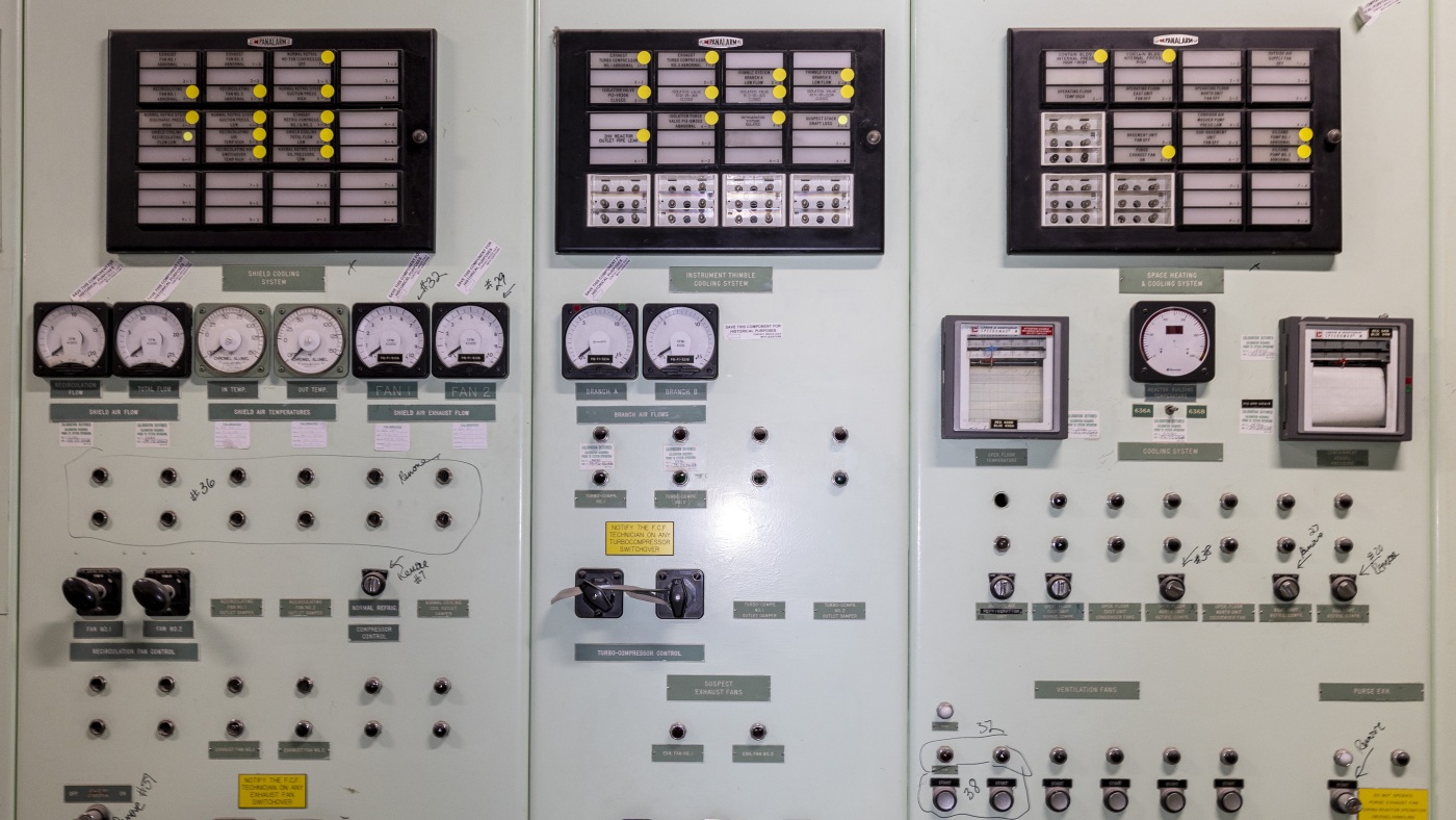 Trump's rush to build nuclear reactors across the U.S. raises safety worries