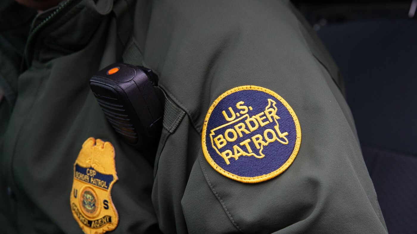 Border Patrol agent arrested for allegedly forcing women to undress during processing Border Patrol agent arrested for allegedly forcing women to undress during processing