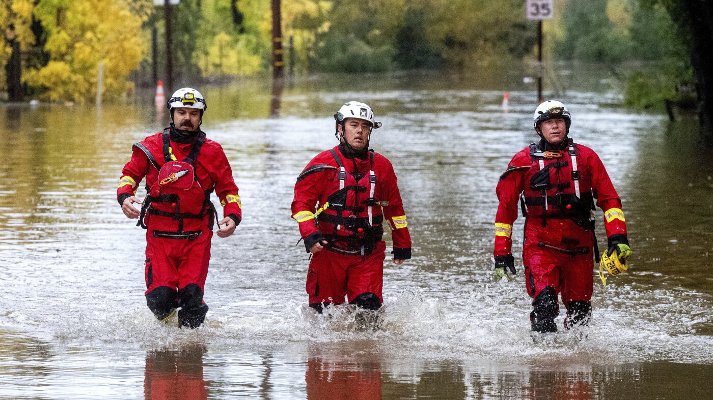 Storm lashes Northern California after leaving thousands without power ...