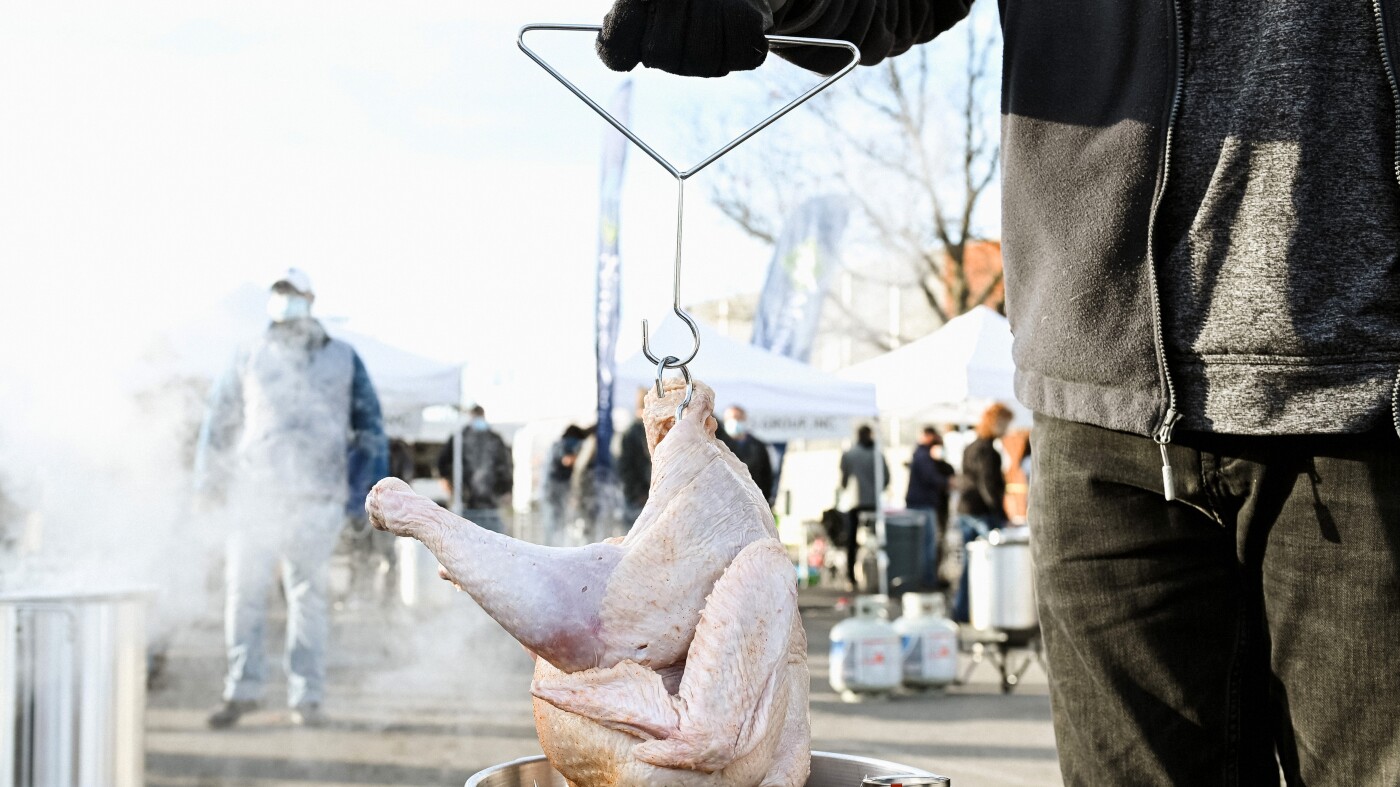 Want to fry a turkey for your holiday meal? Here are 10 tips to remember