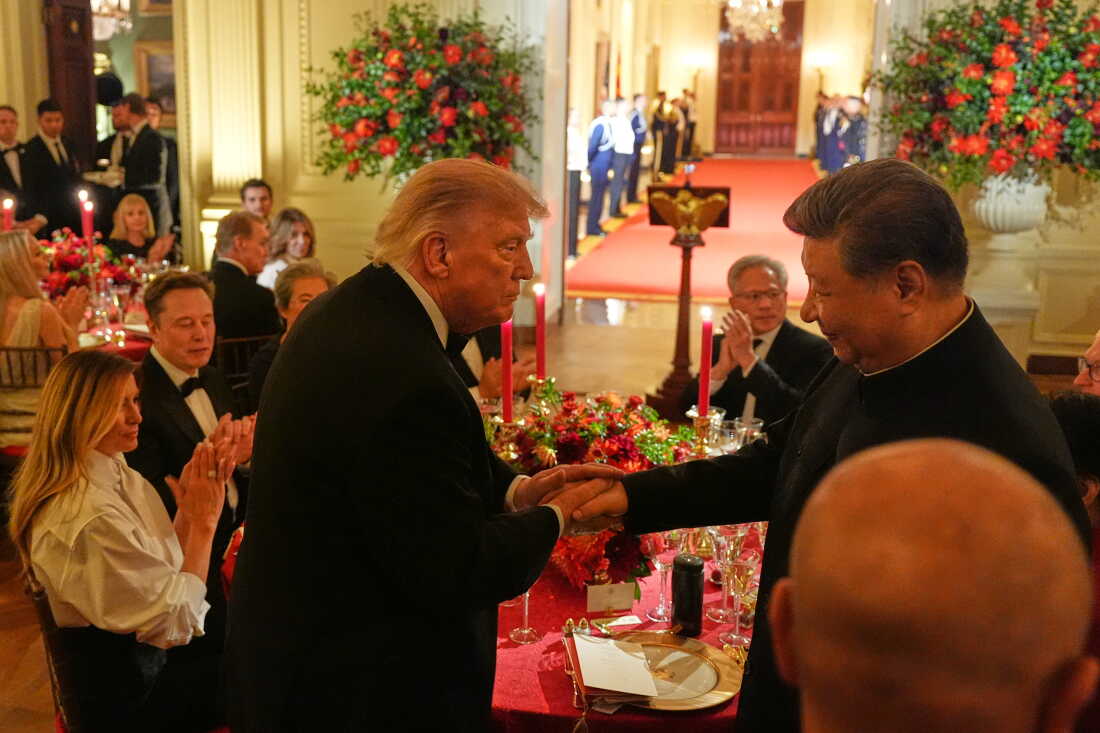 President Donald Trump shakes hands with China's President Xi Jinping in the East Room of the White House during a State Dinner, Thursday, Sept. 24, 2026, in Washington.