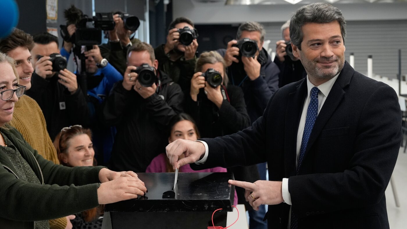 Center-left Socialist candidate wins over populist in Portugal's presidential runoff