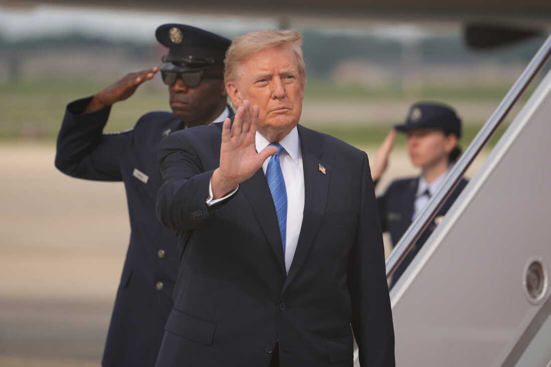 President Trump waves after arriving off Air Force One, Friday, Aug. 28, 2026, at Joint Base Andrews, Md.