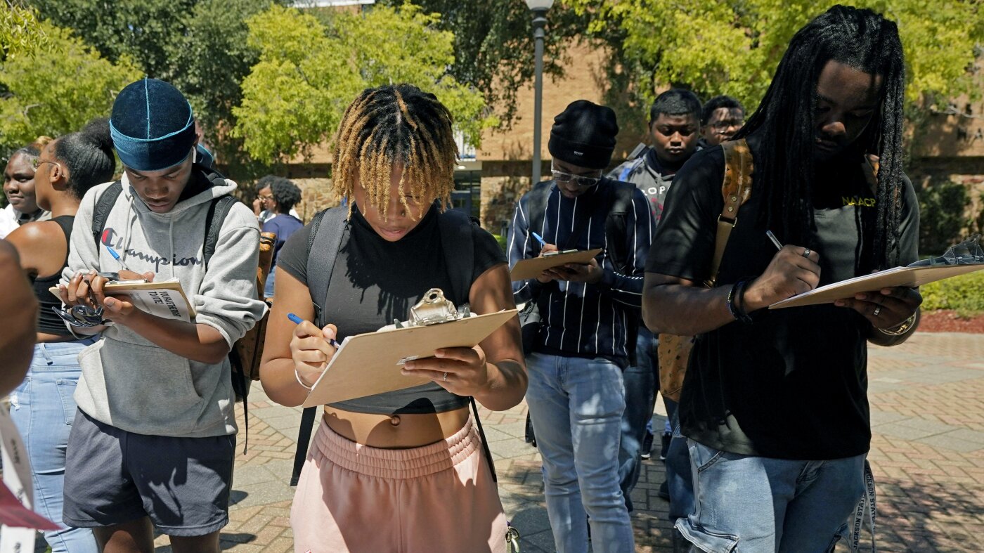 Colleges are trying to boost student voting. A Trump probe freezes data for that work